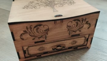 Деревянный ящик с выдвижным ящиком Деревянный ящик с выдвижным ящиком