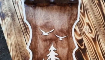 Настенная подставка для шампуров для барбекю Настенная подставка для шампуров для барбекю